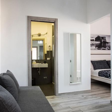 Solarium Al Duomo Rooms By Wonderful Italy Napoli Bagian luar foto