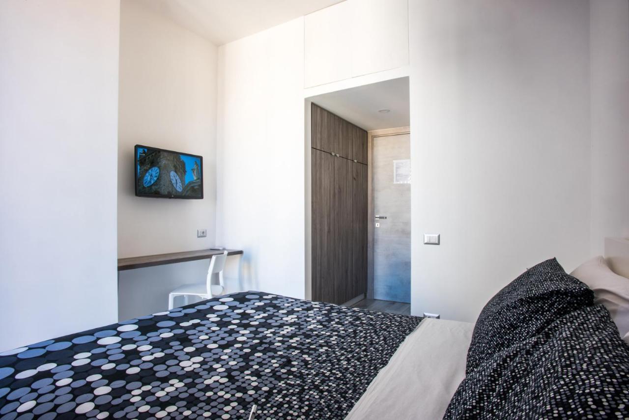 Solarium Al Duomo Rooms By Wonderful Italy Napoli Bagian luar foto